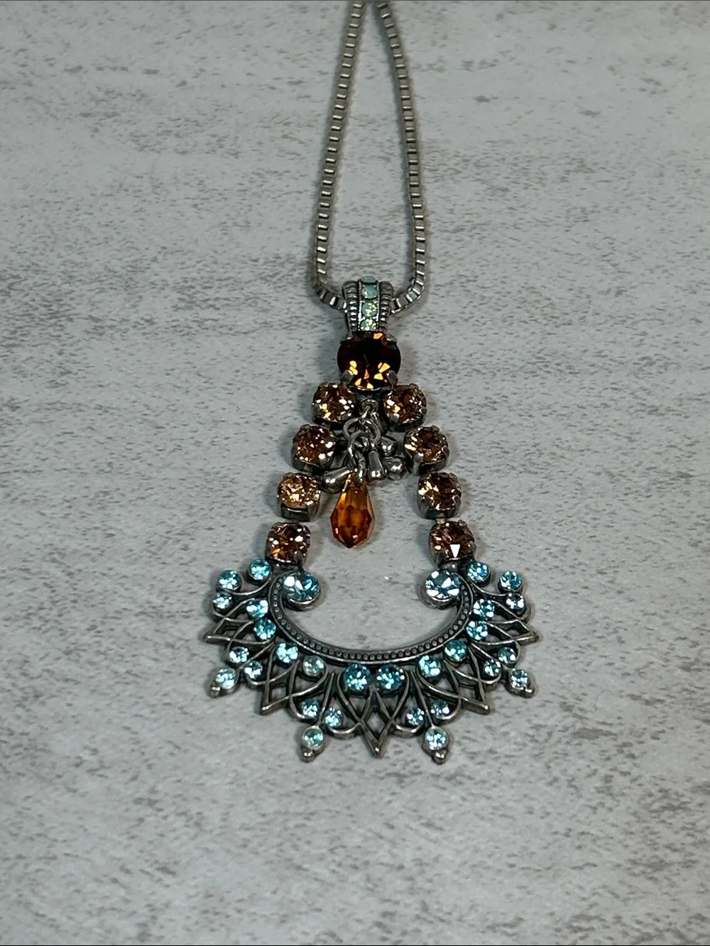 Mariana elegant silver